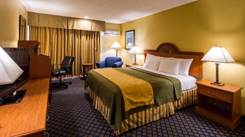 Western 3* Oceanside