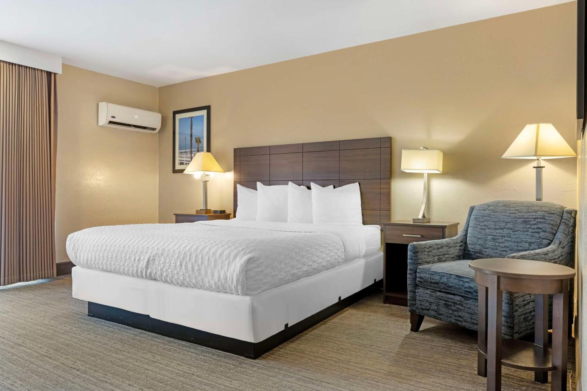 Western 3* Oceanside