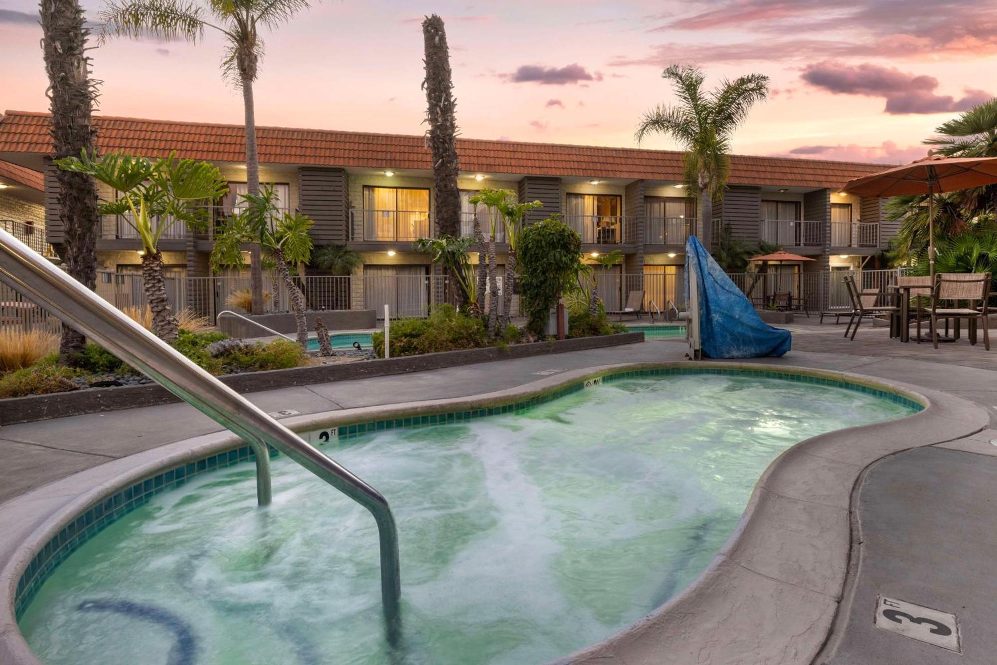 Western Hotel Oceanside